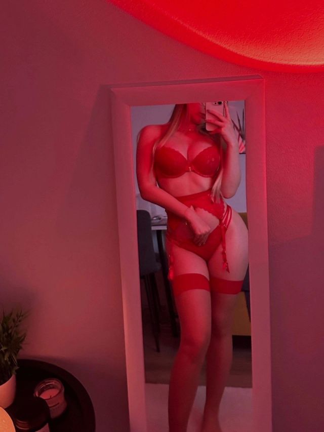 Индивидуалка Эвелина Шарташ Фотография 