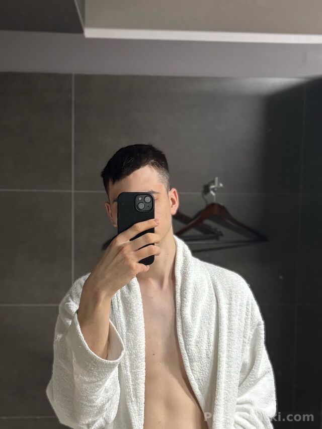 Мужчина Ваня Центр