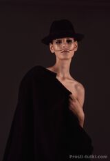 Миниатюра Индивидуалка Крис Центр Фотография 